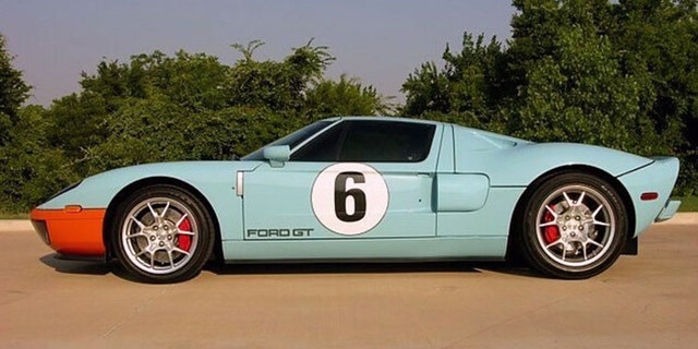 Side presumption    of the 2006 Ford GT