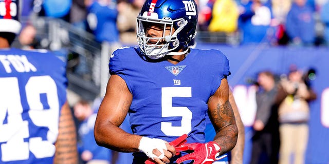 New York Giants defensive end Kayvon Thibodeaux (5) prior to a game against the Indianapolis Colts Jan. 1, 2023, at MetLife Stadium in East Rutherford, N.J.  