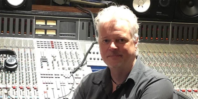 Nashville SWAT officer kills Grammy-winning sound engineer Mark Capps ...