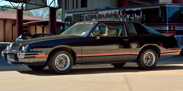 Only around 1,225 silver cars were sold.