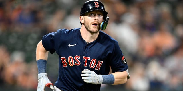 Pink Sox announce Trevor Story underwent surgical procedure to restore elbow, no timetable given for return 3 Trevor Story #10 of the Boston Red Sox runs to first base against the Baltimore Orioles at Oriole Park at Camden Yards on September 10, 2022 in Baltimore, Maryland.
