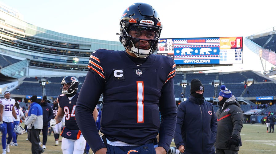 Bears would have to be 'absolutely blown away' to take a QB first overall,  Chicago GM says