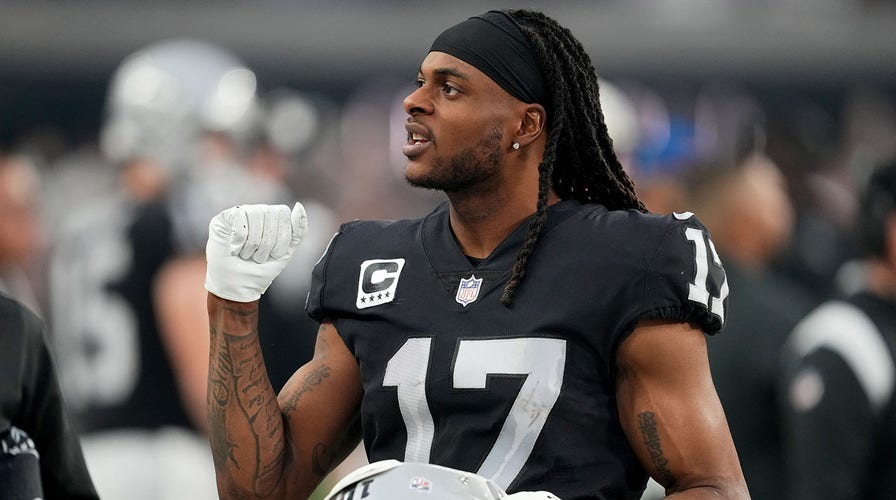 Davante Adams would like to be kept in look of Raiders QB plans - Sactown  Sports