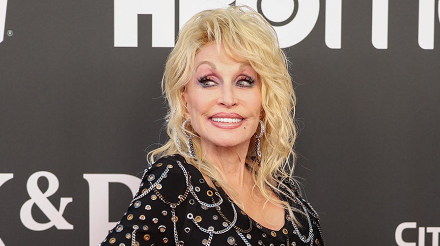 Dolly Parton Reflects On 56-year Marriage, Her Husband’s Love For ...