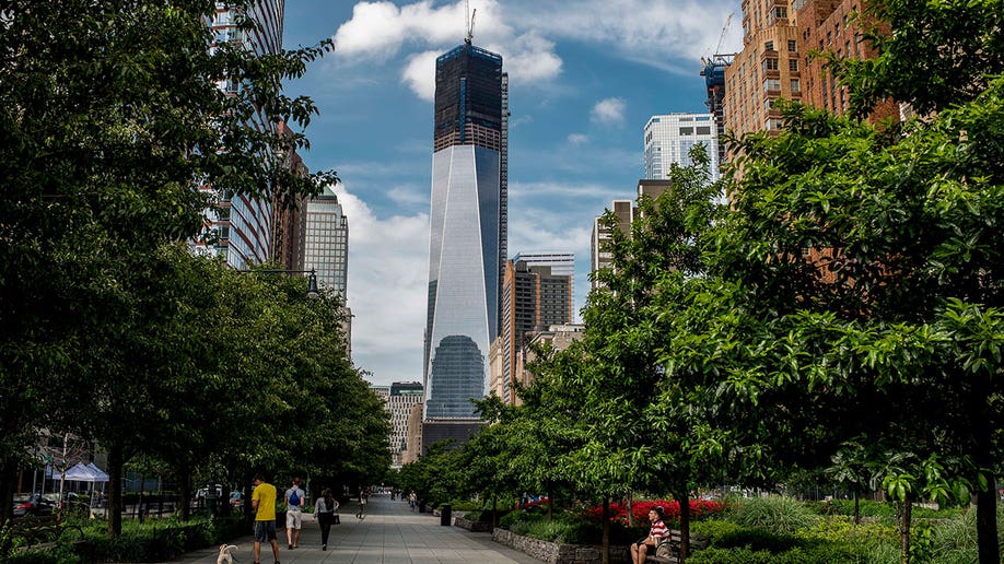 1 WTC under construction
