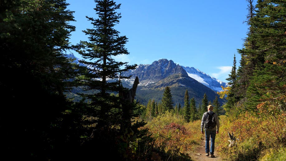 Hiking on Two Medicine Lake 