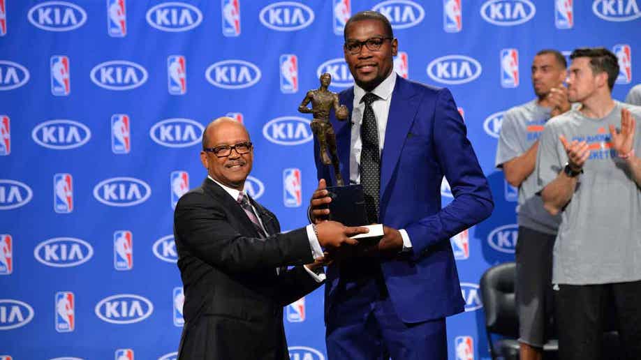 Kevin Durant accepting his MVP award