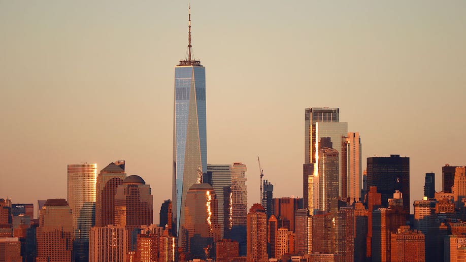 One World Trade Center, NYC Skyline Views from Downtown Manhattan