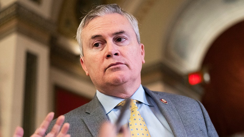 Rep. James Comer mocks NBC story equating his digital signature with Biden's autopen scandal