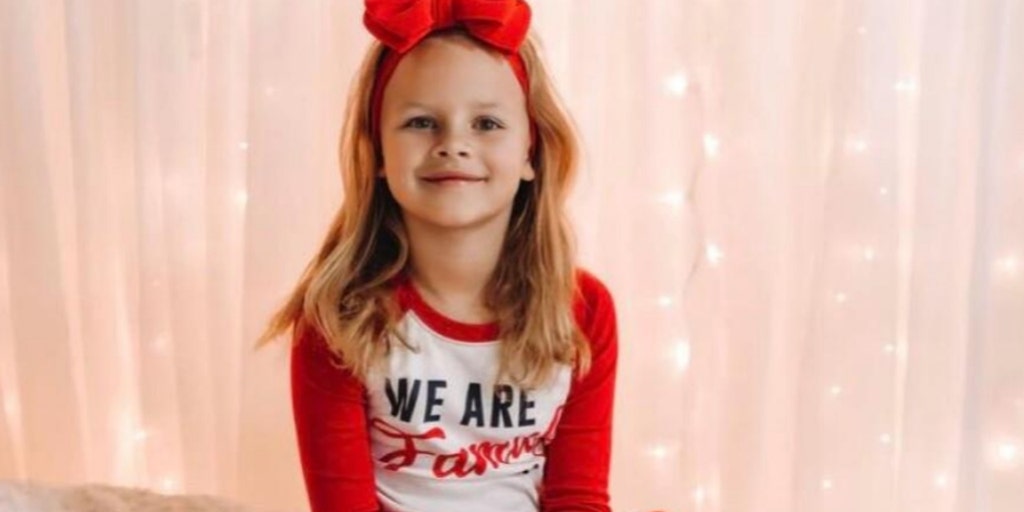 Athena Strand's mother accuses FedEx of being 'deliverer of death' after driver allegedly strangled 7-year-old - Vimarsana News
