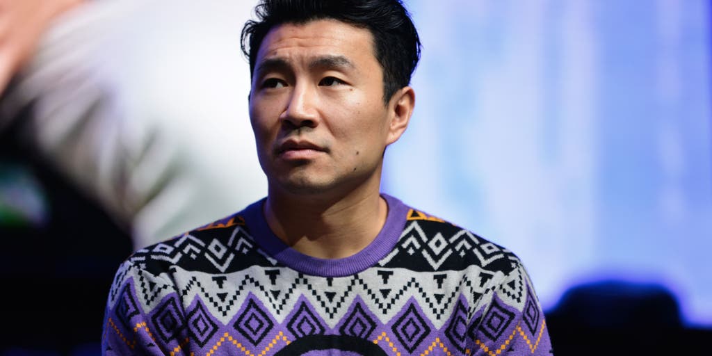 Simu Liu's 'racist' look-a-like choice from NBA All-Star Weekend put on blast by Twitter: 'This wasn't cool' - Vimarsana News