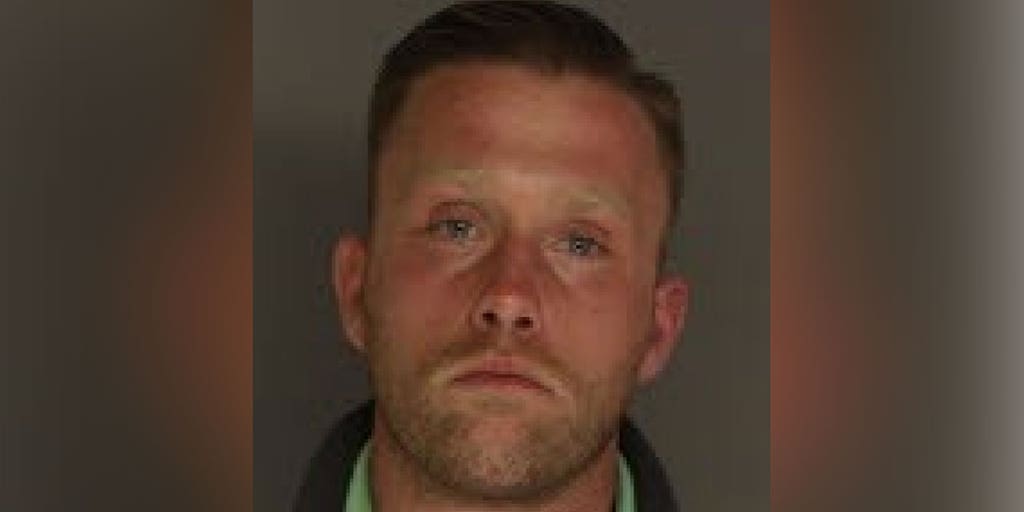 Pennsylvania police officer arrested for allegedly buying cocaine: 'It is extremely disappointing' - Vimarsana News