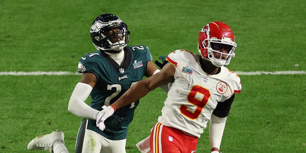 Emotional JuJu Smith-Schuster grateful to 'chase a Super Bowl ring' with  Chiefs