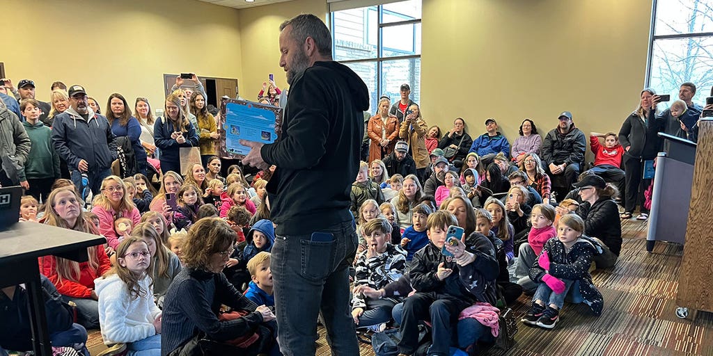 Kirk Cameron gets 'pushback' from library ahead of children's story-hour event - Vimarsana News