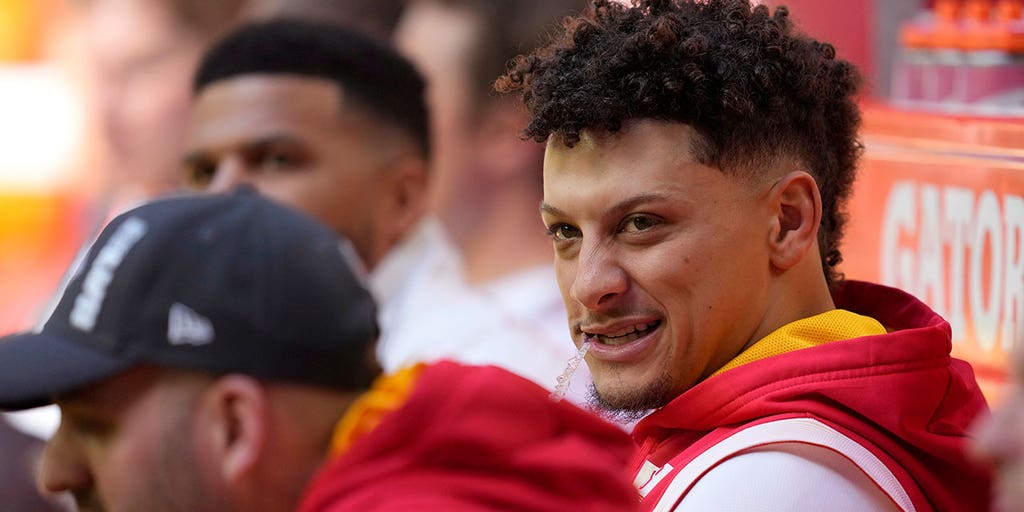 Patrick Mahomes nearly quit football in high school, mother says