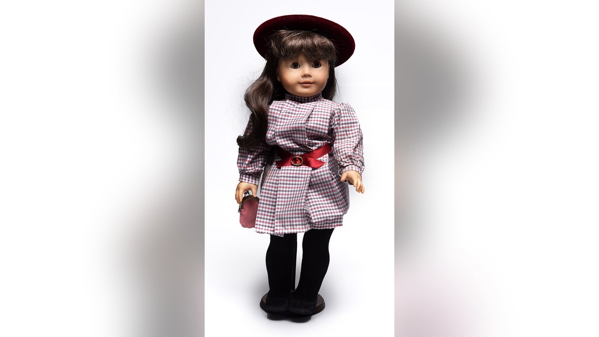 American Girl now has 'historical dolls' for the 90s, because you're old -  Polygon