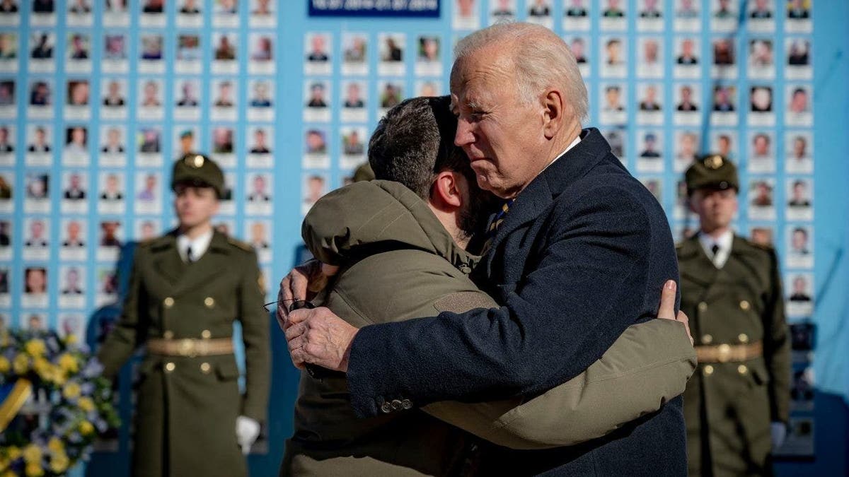 Biden Zelenskyy hug