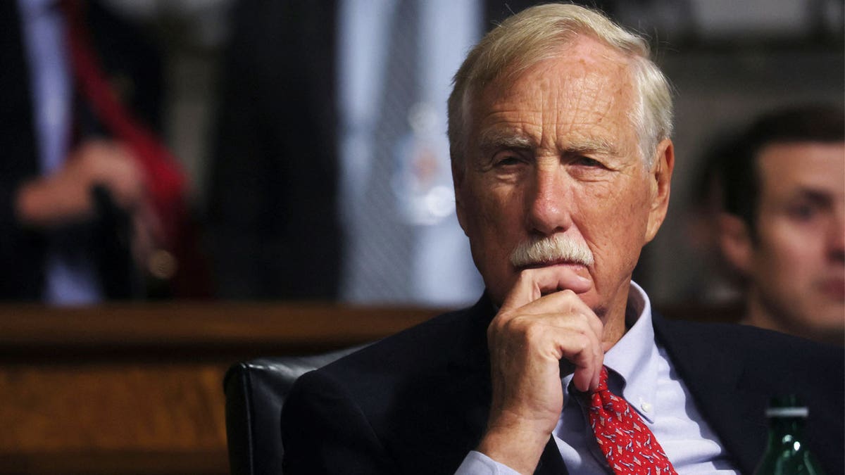 Angus King at hearing