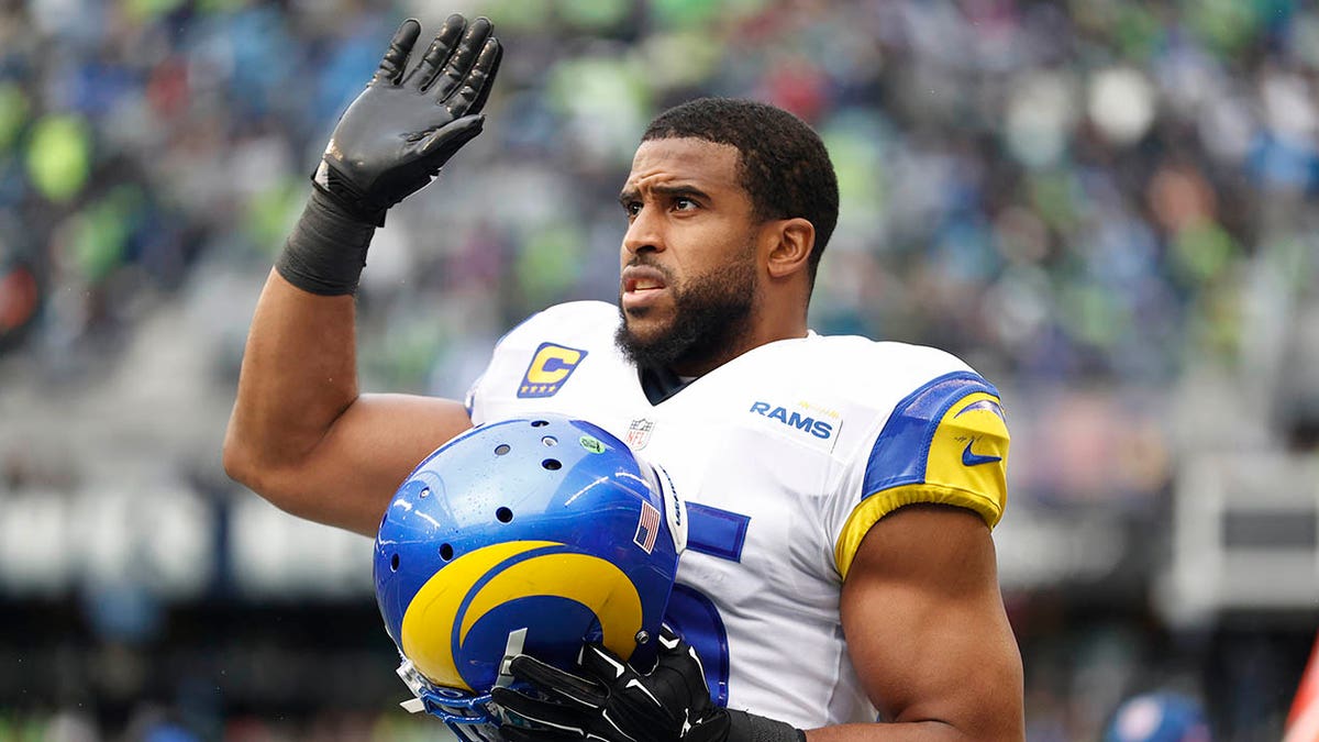 AP source: Rams parting ways with LB Bobby Wagner - The Columbian