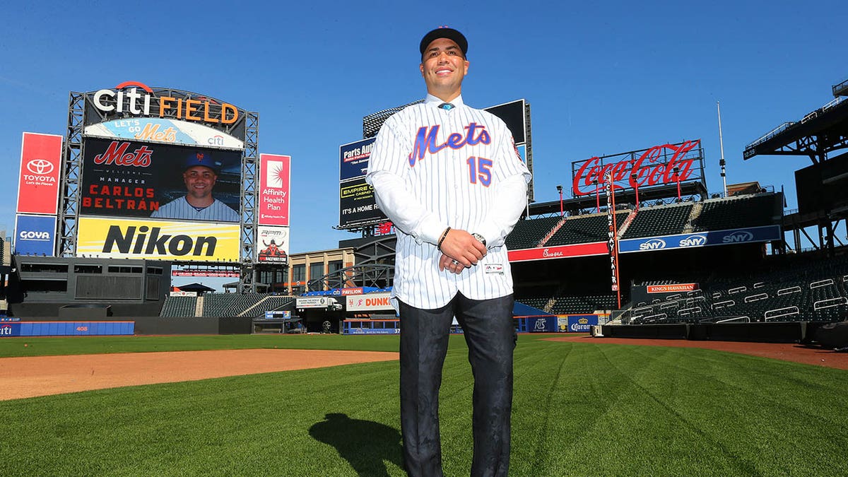 Mets' Carlos Beltran avoids Astros cheating scandal questions as
