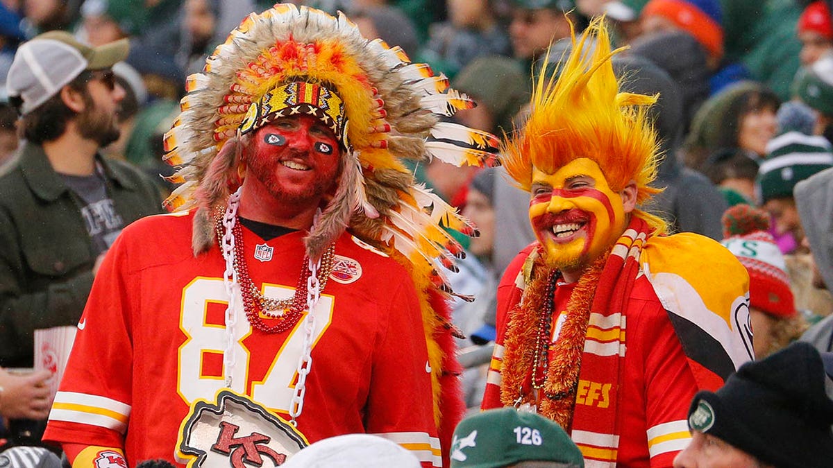 Native American advocates protest Kansas City Chiefs name ahead of Super  Bowl LVII - ABC News