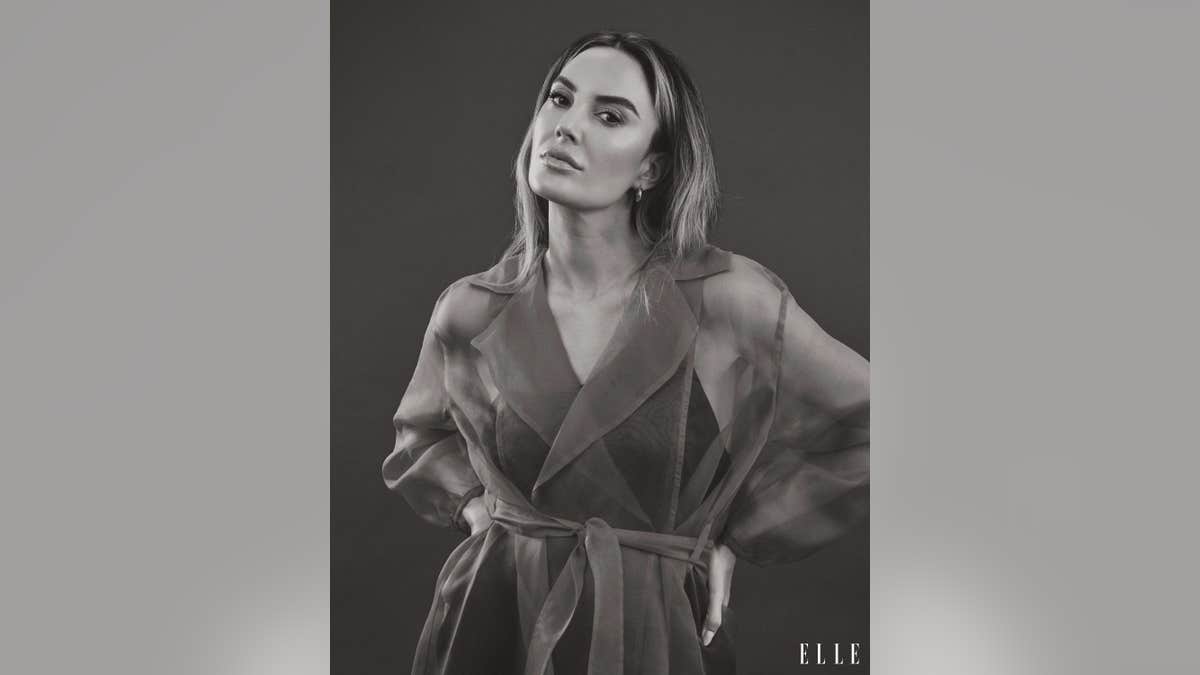 Elizabeth Chambers in a black and white photo for Elle Magazine