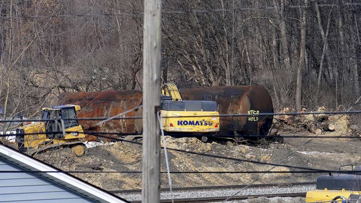 Train derails in East Palestine, Ohio