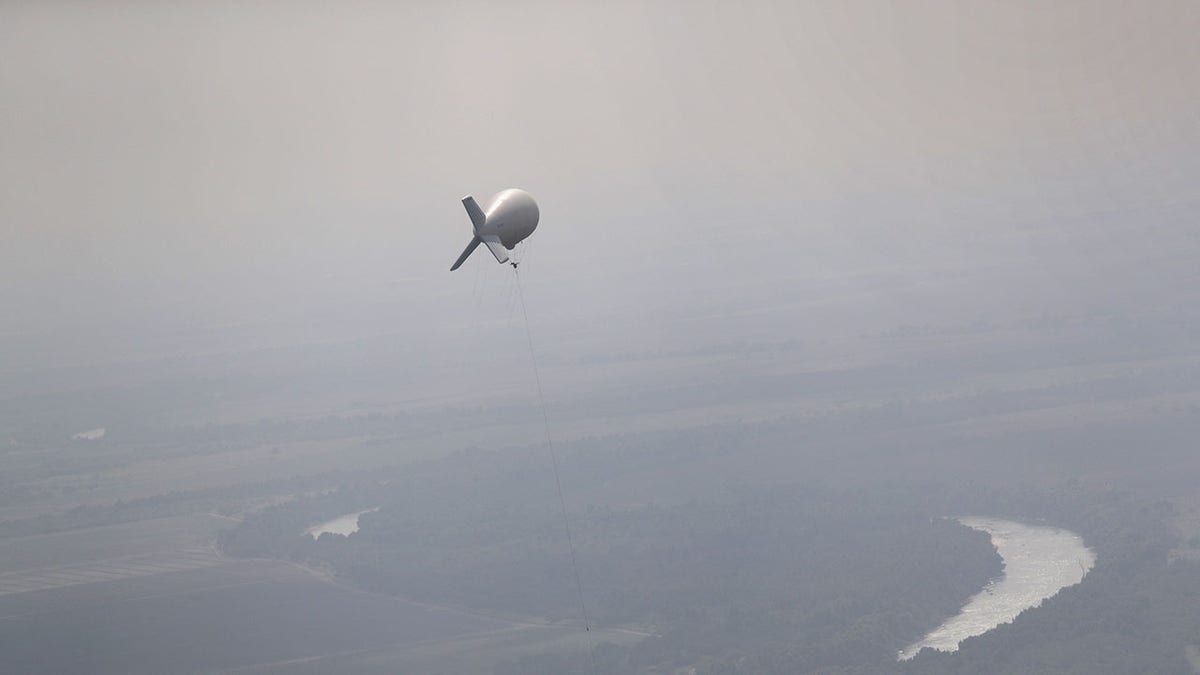 Aerostat balloon border