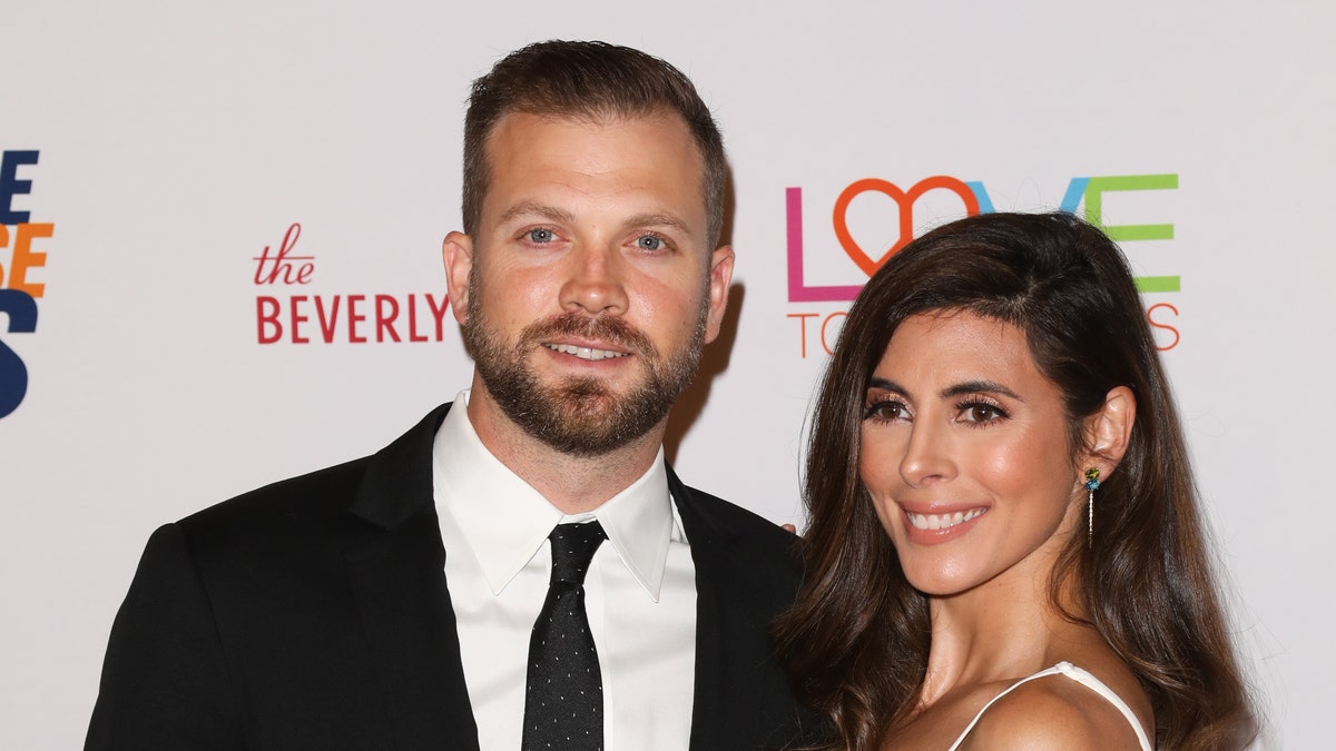 Jamie-Lynn Sigler and her husband Cutter Dykstra at a Race to Erase MS event