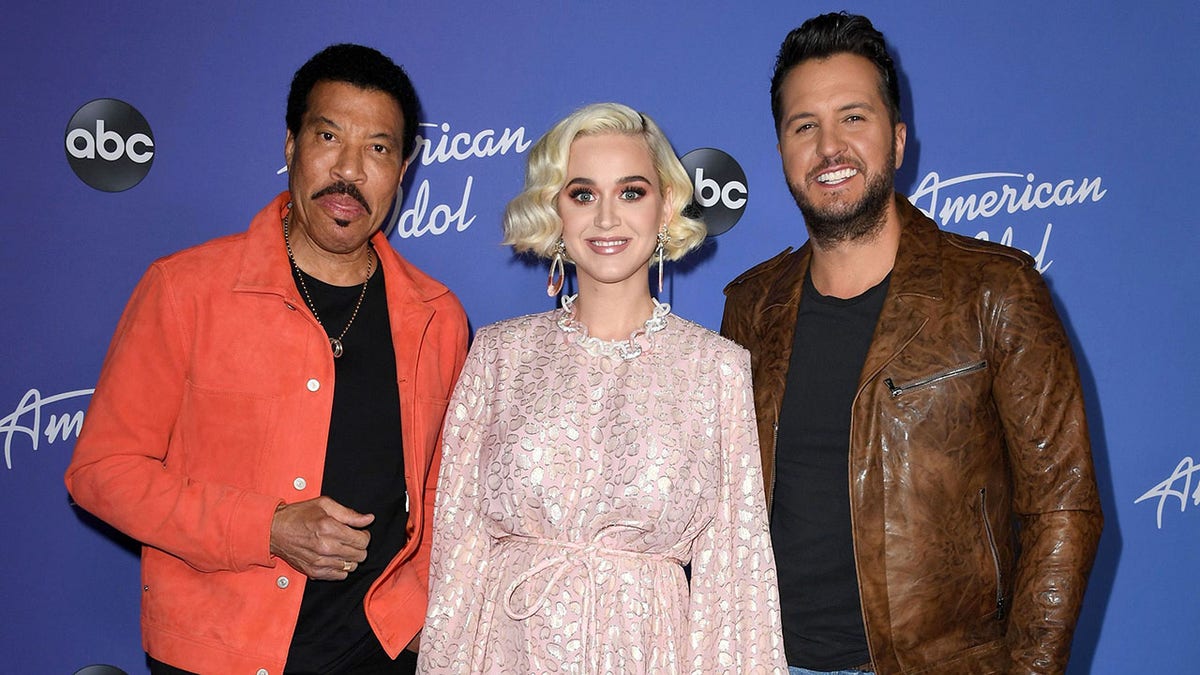 Lionel Richie, Katy Perry and Luke Bryan smiling
