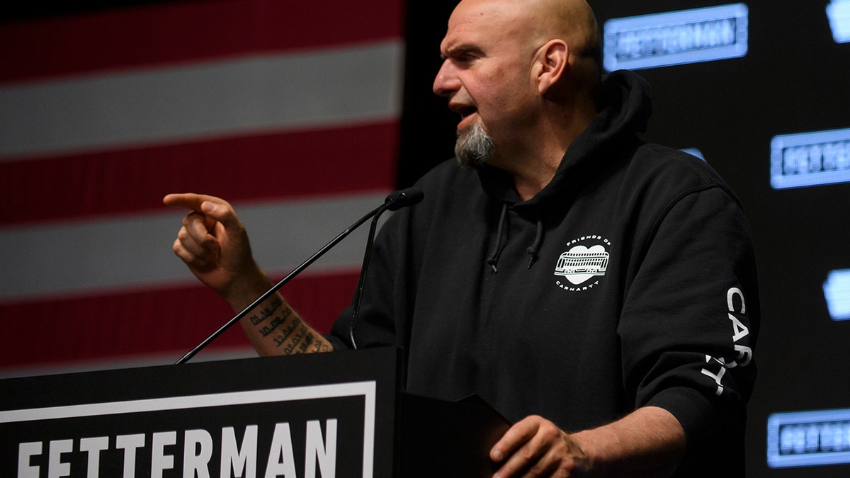 Fetterman pointing