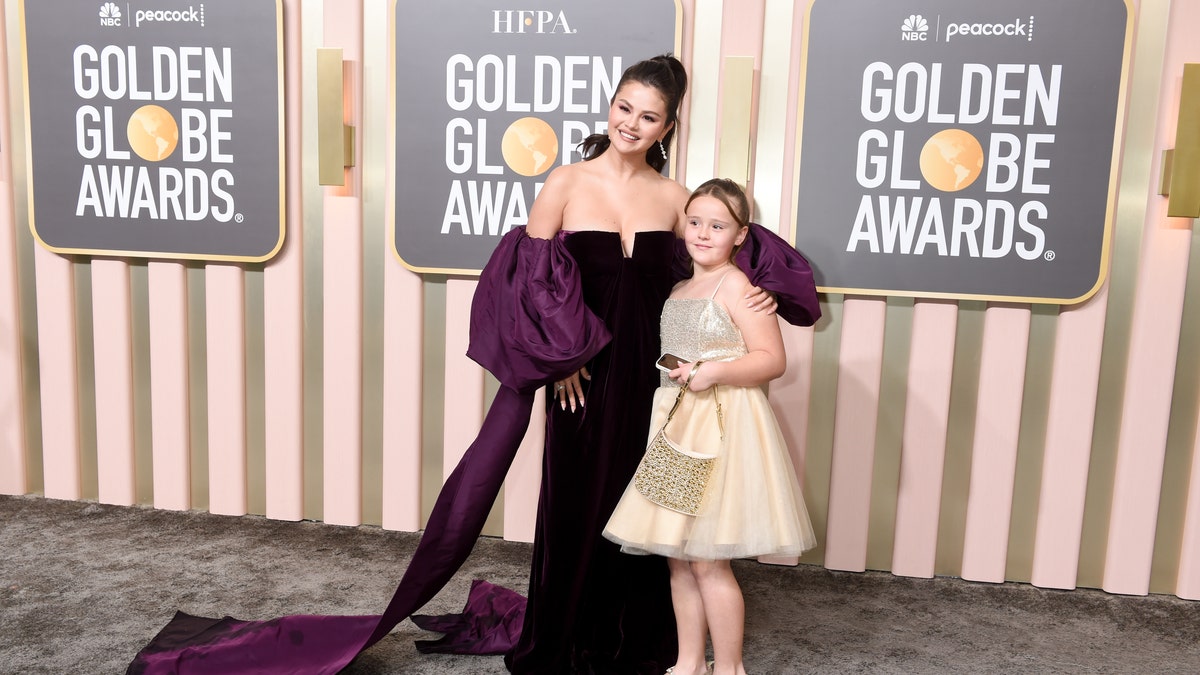 Selena Gomez with her little sister at the Golden Globe Awards