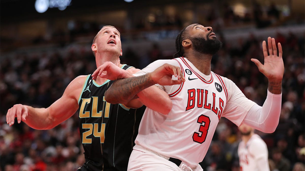 Bulls' Andre Drummond misses game after mental health post - ESPN