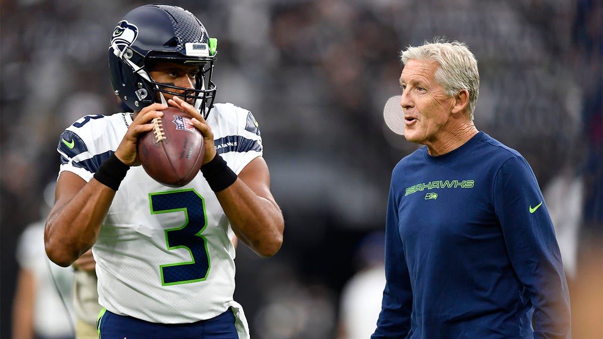 Ex-Seahawks QB Russell Wilson reacts to Pete Carroll decision