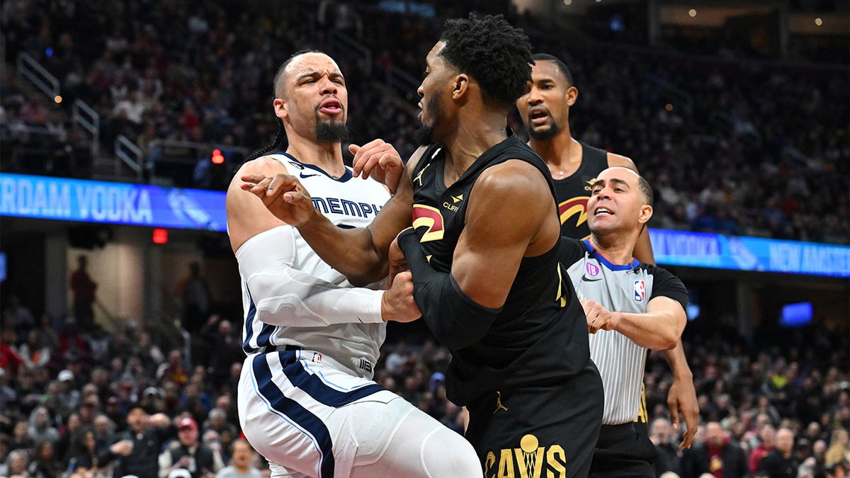 Dillon Brooks and Donovan Mitchell scuffle