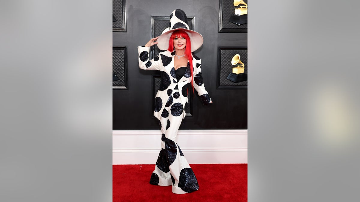 Shania Twain on the Grammys red carpet 2023
