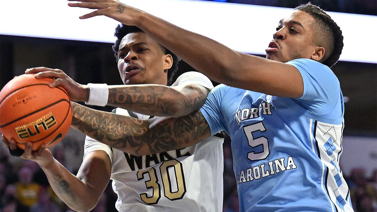 UNC basketball: Hubert Davis warns against 'positive noise