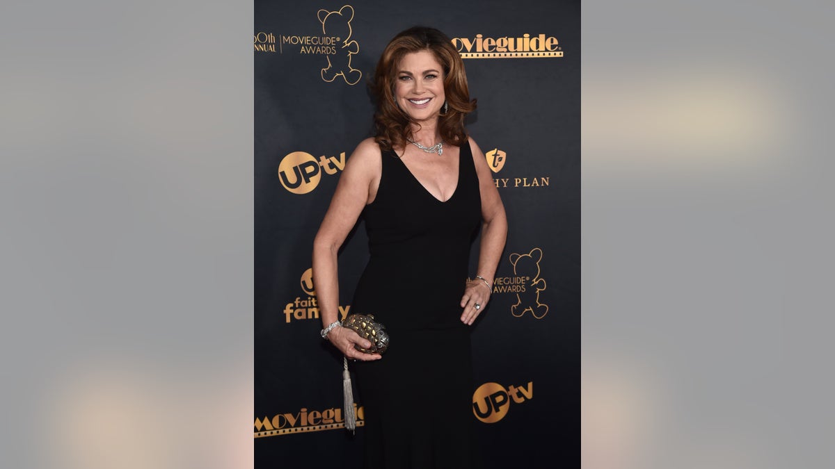 Kathy Ireland red carpet