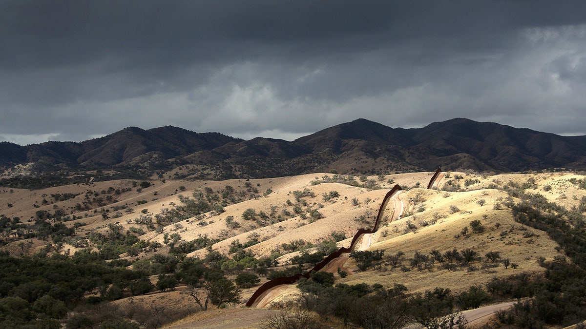 Border wall Nogales