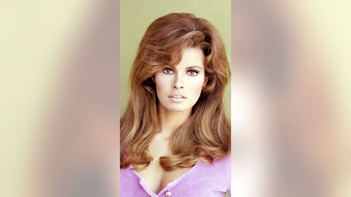 Raquel Welch once threatened father with fire poker during explosive argument: doc  at george magazine