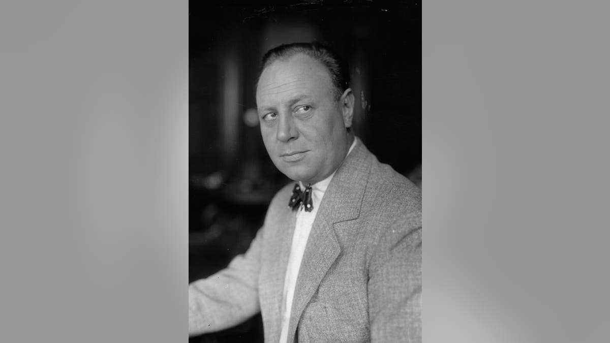 Black and white photo of Emil Jannings