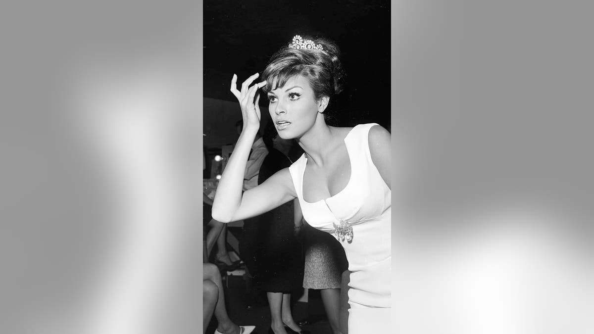 Raquel Welch once threatened father with fire poker during explosive argument: doc  at george magazine