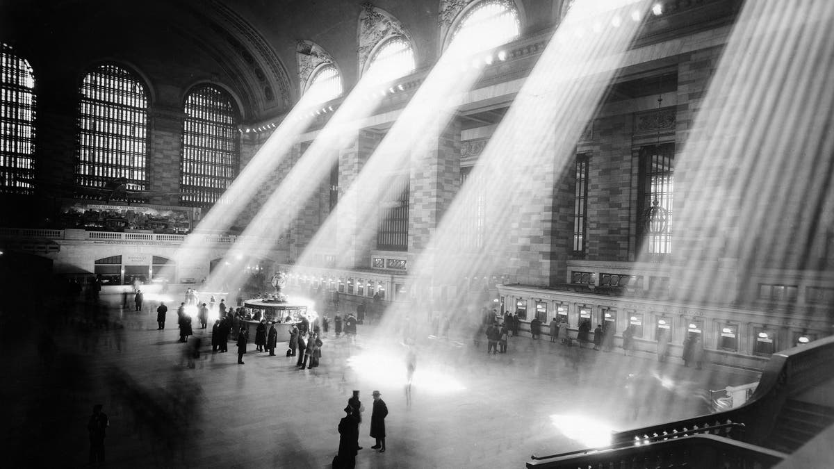 Grand Central 1937