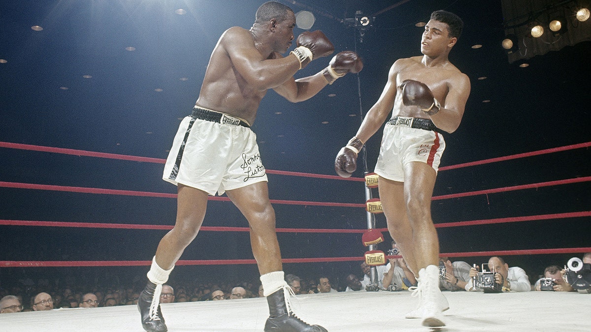 cassius clay sonny liston