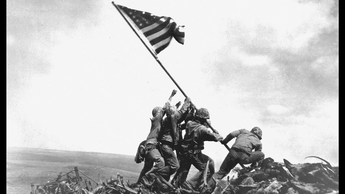 Iwo Jima flag raising