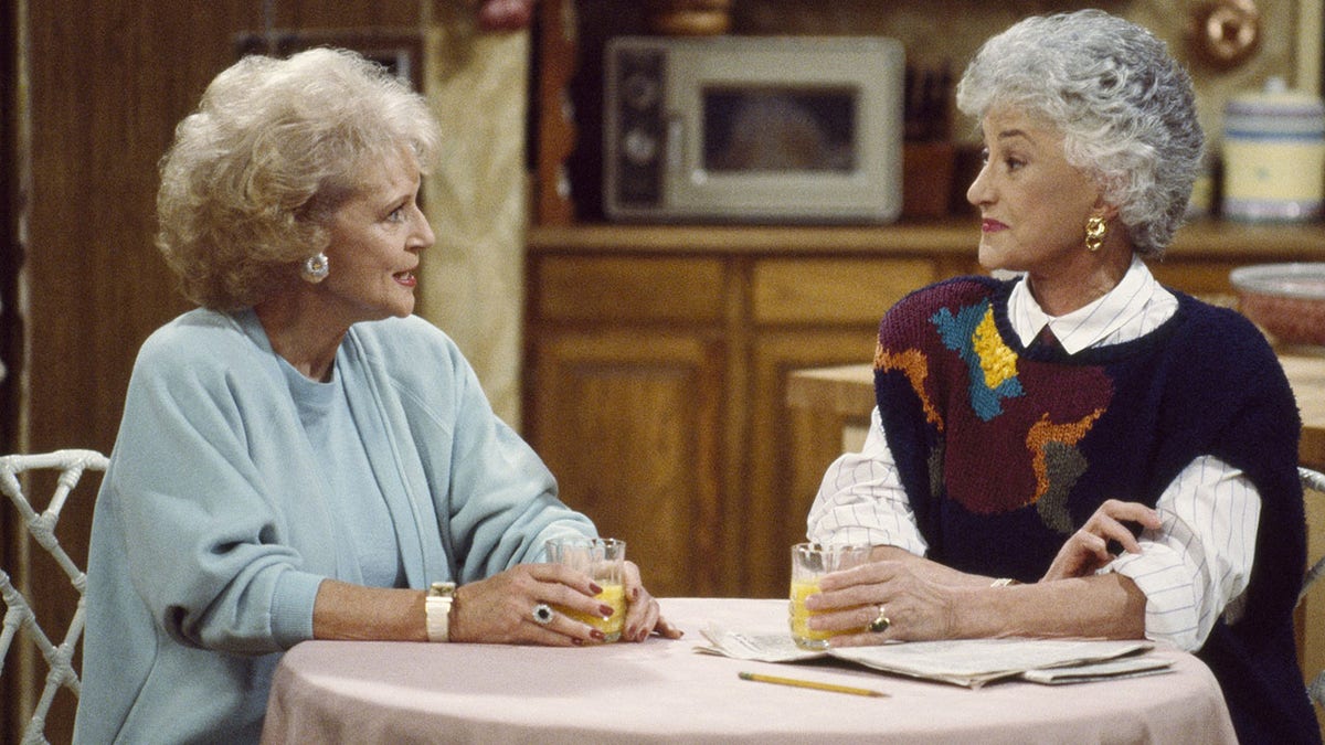 Betty White as Rose Nylund, Bea Arthur as Dorothy Petrillo Zbornak