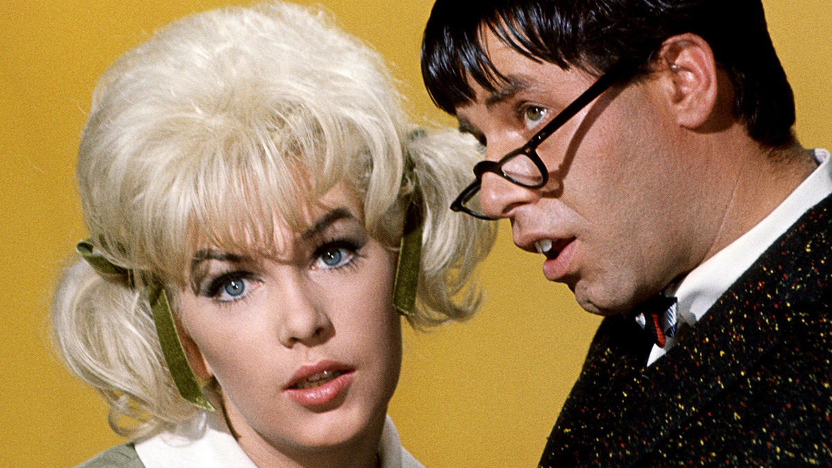 Stella Stevens and Jerry Lewis filming The Nutty Professor
