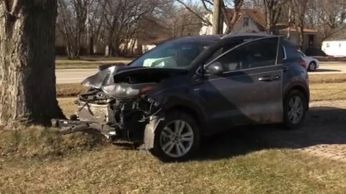 IL stolen kia crash three