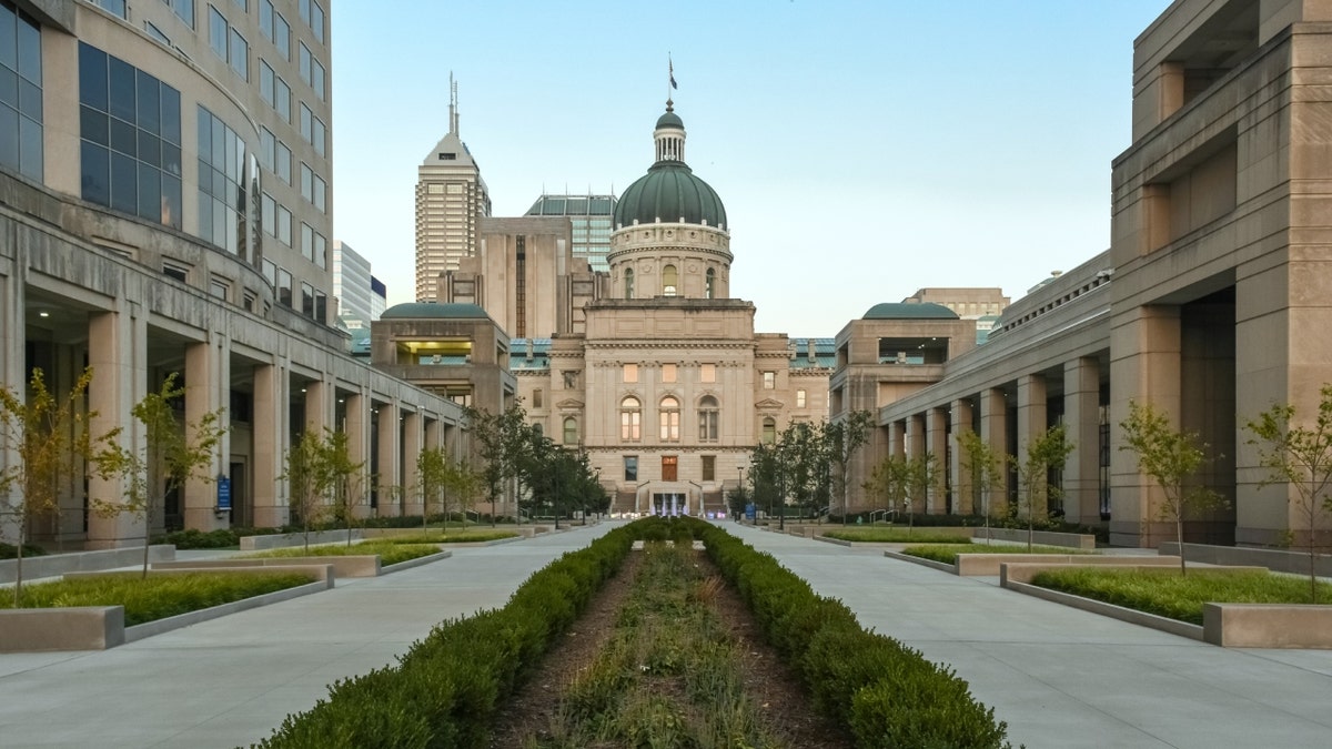 Photo of Indiana State Capitol