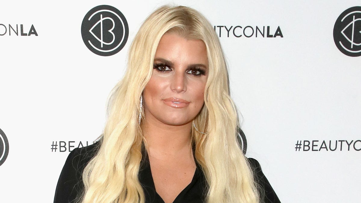 Jessica Simpson's Daughter Crashes Her Interview as She Shuts Down Reality  TV Return (Exclusive)